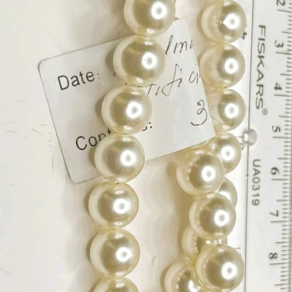 Triple Strand Pearl Bracelet Handmade Statement Jewelry 20 cm Elegant Classic St